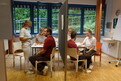 Beratungsgespräch beim Gesundheitstag "Gesund im Mund" in der IWL Landsberg am Lech (Bild: IWL)