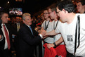 21.05.2012 - Joachim Gauck hautnah - Bundespräsident Joachim Gauck wünscht den Athleten viel Erfolg. Foto: SOD/Juri Reetz