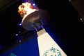 Noch ein letztes Mal sieht man die Flamme erleuchten bis sie Sekunden später erlischt und das offizielle Ende der Special Olympics München 2012 einläutet. Foto: ADAC/Tom Gonsior