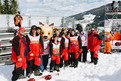 Das Snowboard-Team mit den Maskottchen der Weltwinterspiele – Lara und Louis. (Foto: SOD/Jörg Brüggemann OSTKREUZ)