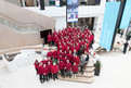 Die Deutsche Delegation macht mit Mitarbeitern von Microsoft Deutschland und Ehrengästen im Atrium der Deutschland-Zentrale von Microsoft noch ein Erinnerungsfoto, bevor es nach Schladming geht. (Foto: SOD/Luca Siermann)