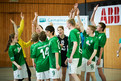 Trainerin Johanna Luhr feuert ihre Mannschaft der Astrid-Lindgren Schule Edewecht / SV Werder Bremen an. (Foto: SOD/Tom Gonsior)