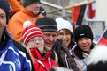 Lisa Schnitzer hat sichtlich Spaß daran, die Skispringer anzufeuern. (Foto: SOD/Karl Wagner)
