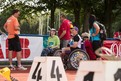 Die Teilnehmerinnen des 50m Rollstuhl-Rennens warten auf ihren Start. (Foto: SOD/Jo Henker)