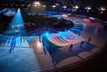 Die große Special Olympics Fahne hält Einzug in die Max Aicher Arena. (Foto: SOD/Tom Gonsior)