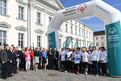 Schirmherrin Elke Büdenbender, Ehefrau von Bundespräsident Frank-Walter Steinmeier, gibt am Schloss Bellevue den Startschuss zum Special Olympics Fackellauf in Berlin. (Foto: SOD/Juri Reetz)