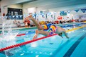 Athlet Stefan Weidner beim Sprung ins Nass beim s.Oliver-Special Olympics Schwimmfest 2019. Foto: SOD/Sascha Klahn