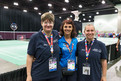 Die Badmintonspielerinnen Jaqueline Landsmann (links) und Melanie Büttgenbach (rechts) mit ihrer Trainerin Andrea Mönch. (Foto: SOD/Luca Siermann)