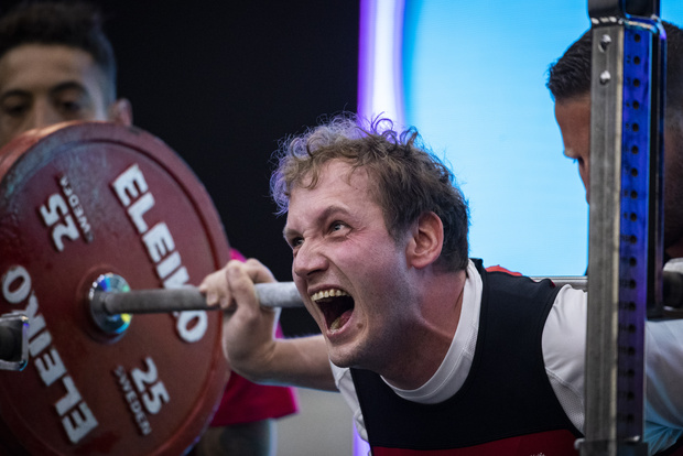 Athlet Kai Krüger beim Powerlifting, Foto: LOC/ Sarah Rauch