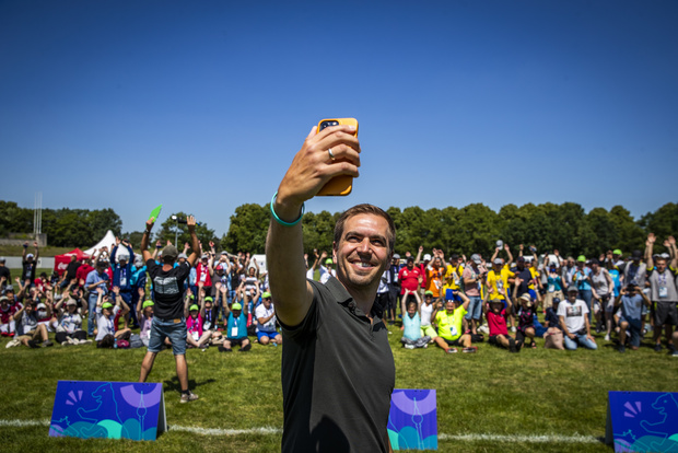 Philipp Lahm bei der Siegerehrung im Fußball, Foto: LOC/ Sarah Rauch