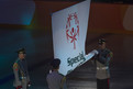 Die Special Olympics Fahne wird eingeholt. Foto: Luca Siermann