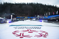 Die große Special Olympics Fahne liegt im Auslauf der Mühlenkopfschanze. (Foto: SOD/Stefan Holtzem)