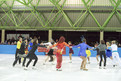 Die Eiskunstläufer eröffnen gemeinsam die Gala. (Foto: SOD/David Klein)