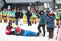 Jochen Aschenbroich (li) und Daniel Ockenfelds (re) vom Ski Club Lintdorf gratulieren sich im Ziel zu ihrem sensationellen Lauf. Die Fernsehen hält alles fest. (Foto: SOD/Stefan Holtzem)