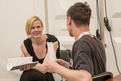 Britta Steffen und Schülerredakteur Patric Rehl im Interview. (Foto: SOD/Florian Conrads)