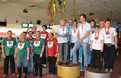 Am Ende des inklusiven Bowlingturniers waren alle Sieger und konnten Medaillen mit nach Hause nehmen. (Foto: SO BB/René Voigt)